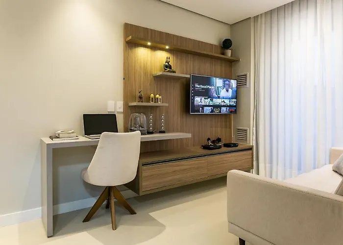 Studio moderno em condomínio com infraestrutura de clube CA03
